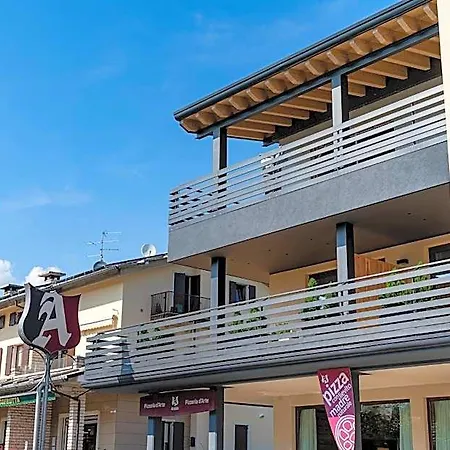 Araldo Eco-lodge אכסניה