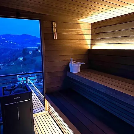 Araldo Eco-lodge אכסניה בוסקו קיזנובה
